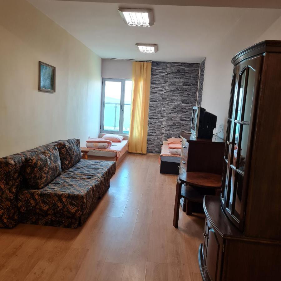 Елка Apartment Burgas Ngoại thất bức ảnh
